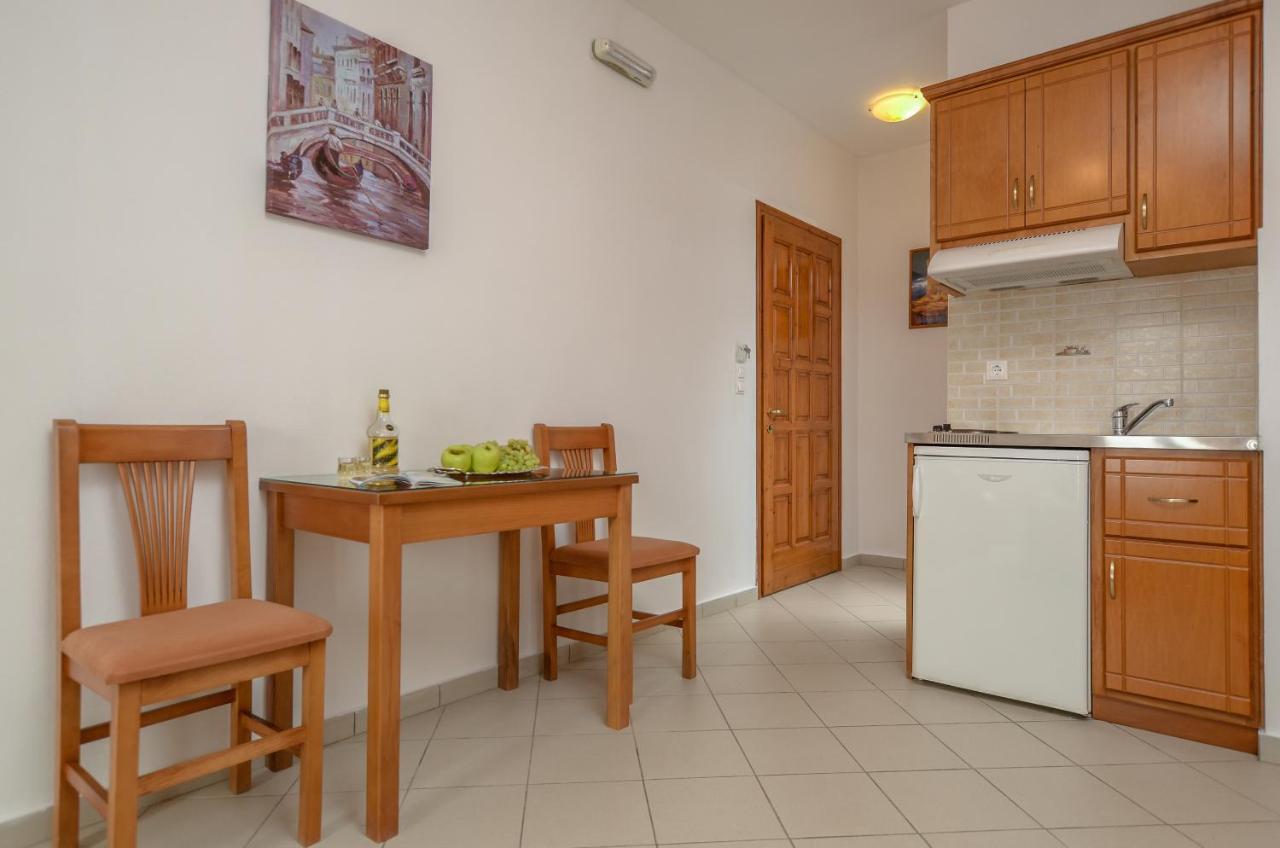 Dolphin Studios Agia Anna  Esterno foto